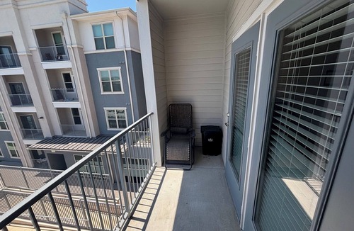 Lewisville Apartment | NEW 1BD with WiFi w/Pool & King