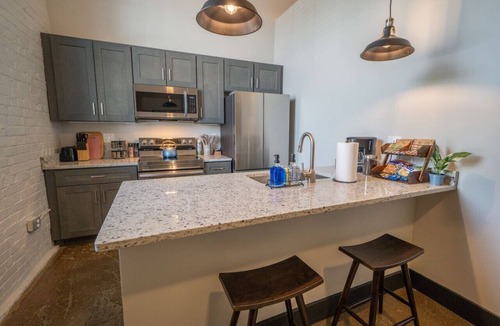 Buchanan Apartment | New 1BR King Bed Apartment: Brewery|River|Downtown