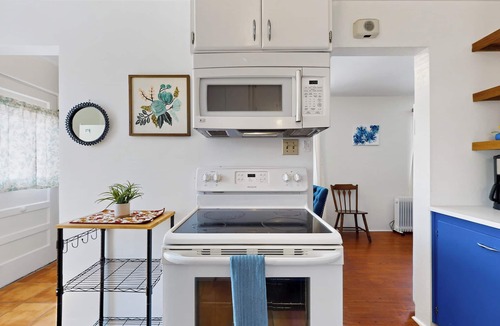 Pueblo Alto House | NEW- 2 Bed/1 Bath near UNM/VA/State Fair/Kirtland