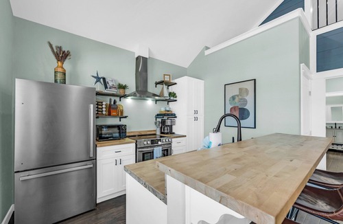 Port Bolivar Villa | NEW! 2 Bed + Loft Near Beach Pool & Playground