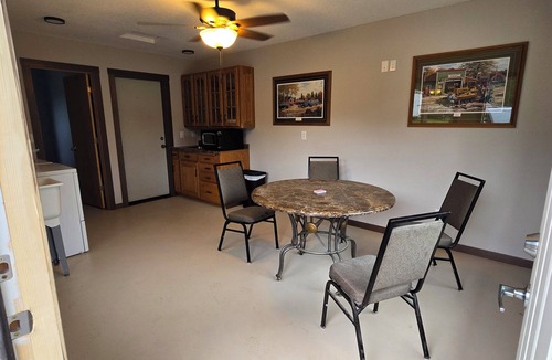 Nevis Cabin | New 2 Bedroom , 1 bath cabin