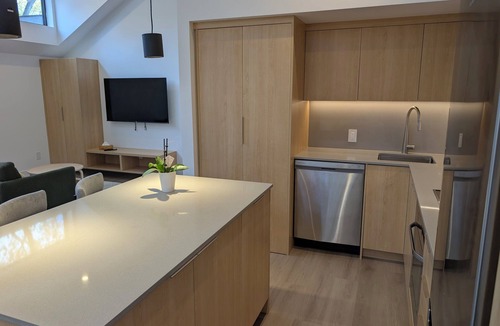 Markham Apartment | New 2-Bedroom Executive Loft Suite