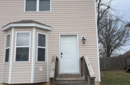 West Plains House | New 2 bedroom home near Downtown