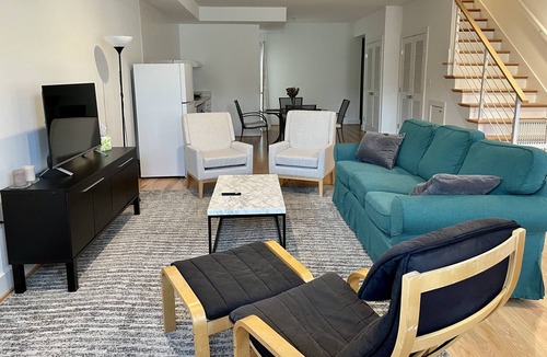 Logan Circle Apartment | New 2 BR APT: amazing location, spotless, free private parking.