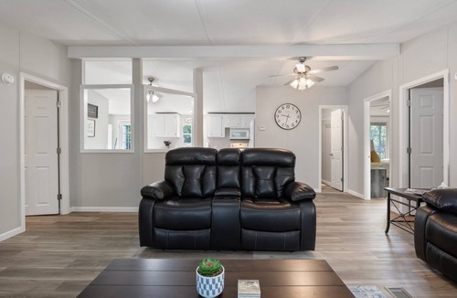Rocky Mount House | New! 2 Homes-firepit, Hot Tub, Huge Yard and Dock
