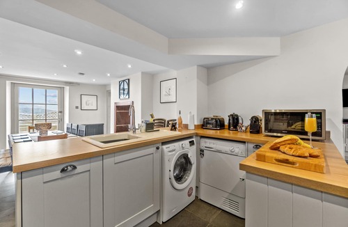 Plymouth House | NEW 2023 Beach House in Devon - Sleeps 10