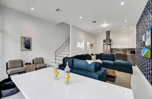 Lake Ridge House | New 2023 Luxe Modern Home with Pool