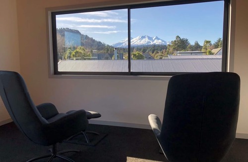 Ohakune Ski Chalet | New 2023 Mountain View Chalet