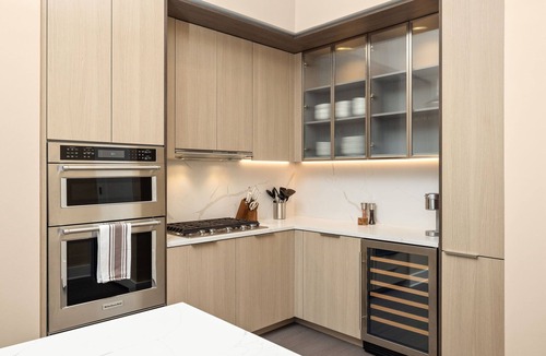 Midtown Apartment | *New* 28th Floor - Skyline Penthouse