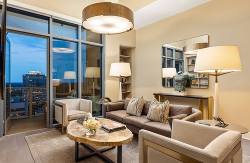 Midtown Apartment | *New* 28th Floor - Skyline Penthouse