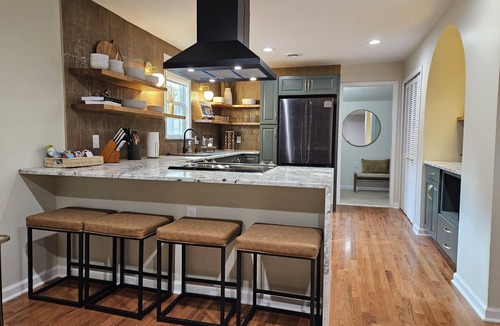 Taylor House | New! 2BD-Home with FAST Wi-Fi & FREE Parking!