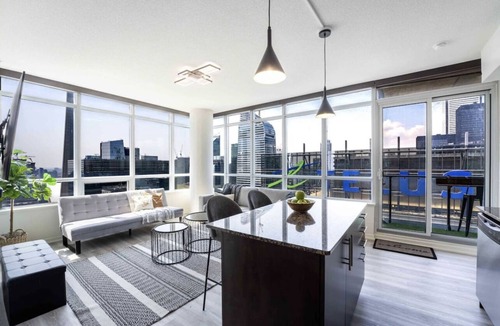 Toronto Entertainment District Condo | NEW! 2BR + 2BA + Parking - Toronto Harbourfront