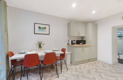 Durham House | New! 2BR in Front Street