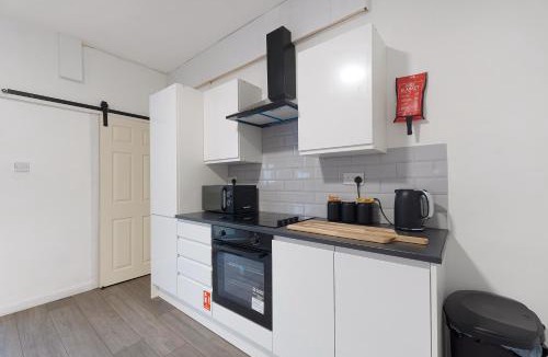 Peterlee House | New! 2BR in Station Road