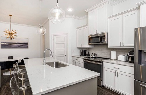 Highlands - Perkins House | NEW 3 BD/2.5BA Townhouse by LSU