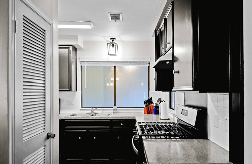 Waters Park House | NEW 3 BDRM Northwest Austin Home Near Q2/Domain/DT