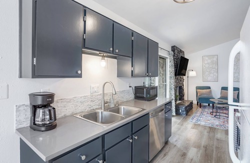 McNeil House | NEW 3 BDRM NW Austin Home Near Mopac/Q2/Domain/DT