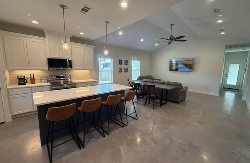 Granite Shoals House | New 3 Bed 2 Bath Home in Granite Shoals Short Walk to Lake LBJ-Pet Friendly
