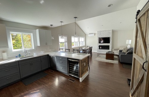 Saranac Lake House | New 3-Bed Charming House