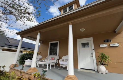 Historic Uptown Apartment | NEW! 3 Bedroom Apartment near Downtown St. Petersburg