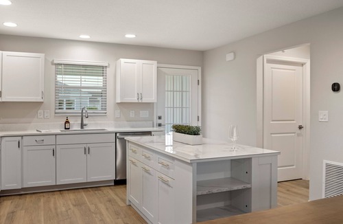 Wildwood Cottage | NEW 3 bedroom cottage home in The Villages minutes to Eastport