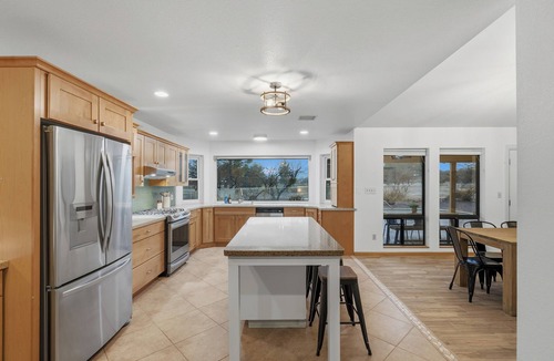 Sierra Vista House | NEW 3 Bedroom home with Pool & Spa on the GolfCourse