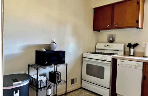Aurora Highlands Apartment | NEW 3 Bedroom Urban Gateway