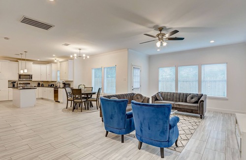 Barker House | New 3 bedroom with master suite in a gated community