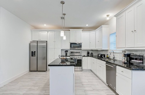 Barker House | New 3 bedroom with master suite in a gated community