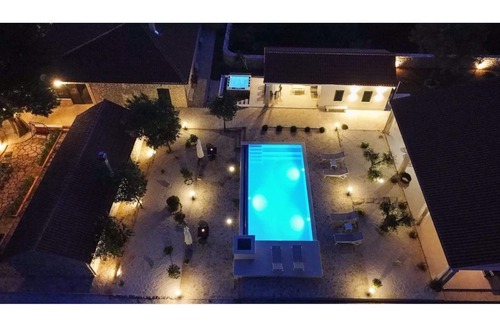 Oklaj Villa | NEW! 3 bedrooms, 2 bathrooms, infinity pool view, FREE wine tour