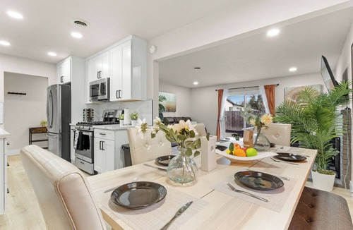 Roseville House | NEW - 3 Br Backyard Oasis and Spa
