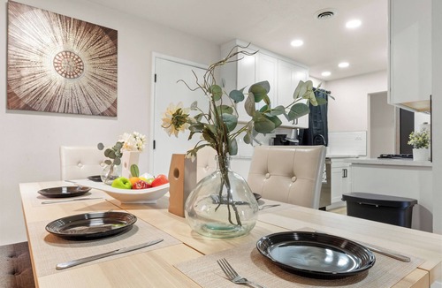 Roseville House | NEW - 3 Br Backyard Oasis and Spa