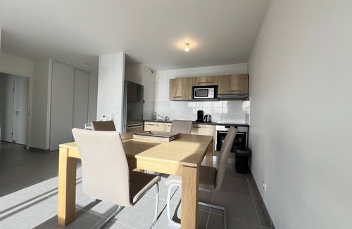Frouzins Apartment | New 3-room apartment in secure residence