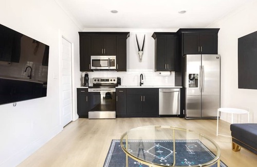 Talbot's Corner House | NEW 3-Story Home w/Private Rooftop - 5 min to DT