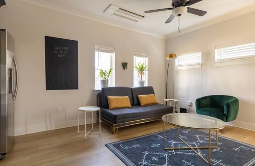 Talbot's Corner House | NEW 3-Story Home w/Private Rooftop - 5 min to DT