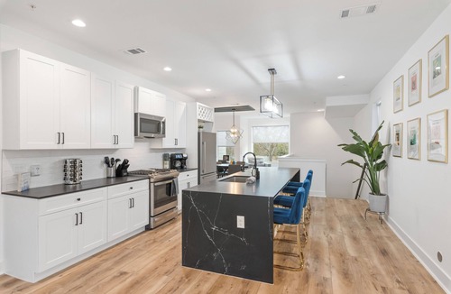 North Austin Civic Association Condo | NEW! 30 day + designed for working professionals