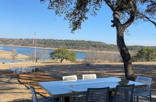 Spicewood House | NEW 3BDRM Lake Front Home|2Acres