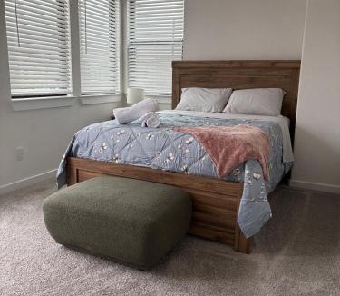 Richmond House | New 3BR Indigo Home King Bed Private Balcony!