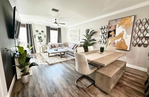 Sun Bay South Apartment | New 3BR w King Beds, Pool, Modern Elegance