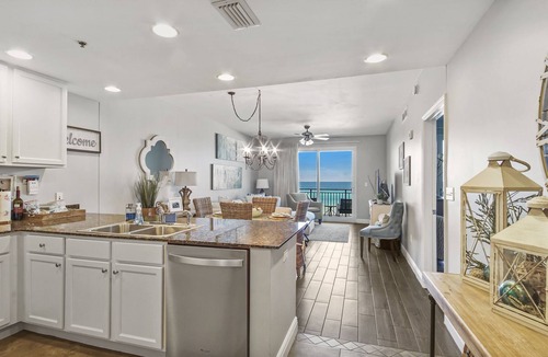 El Centro Beach Condo | New 3rd floor Sterling Breeze! Fine furnishing boutique! Walk to Pier Park!