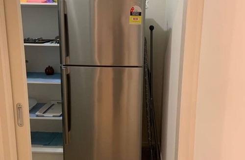 Clyde House | New 4.5 BR Modern Home @Clyde