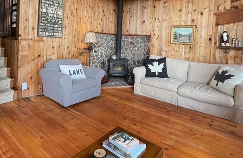 Windermere Cottage | **NEW** 4 Bed 1 Bath - Lake Front Cottage in Muskoka
