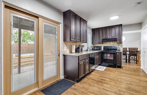 South Arlington House | NEW! 4 Bed 2.5 Bath, House w/Cowboy Pool and Fire Pit in Central DFW!