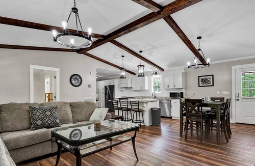 Tracy City House | NEW! 4-bedroom home near OHV Park & Caverns with a spacious back yard