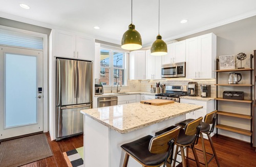 Edgewood House | NEW 4BR Townhouse w Parking for 2, Game Room