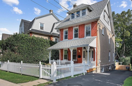 Valley Run House | ✪ NEW 5 Star: King,Parking,AC,Train,Uni+Hospital ✪