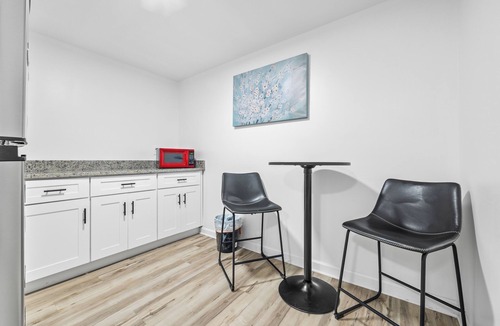 Stone Mountain House | NEW 6BDR+1 Stone Mountain Retreat