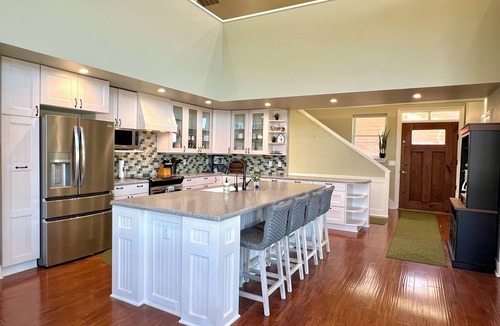 Osage Beach House | NEW! 8 bedrooms-Sleeps 20-2 Kitchens-Kayak-Rope Swing-Game Room-Easy Parking