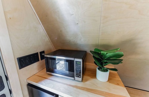 Steelville House | New A-Frame Tiny Home Retreat -With Private Sauna!