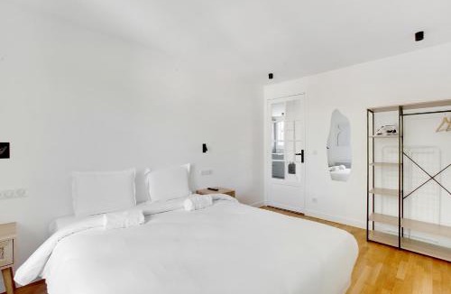 Saint-Ouen Apartment | New, air-conditioned apartment - close to Paris